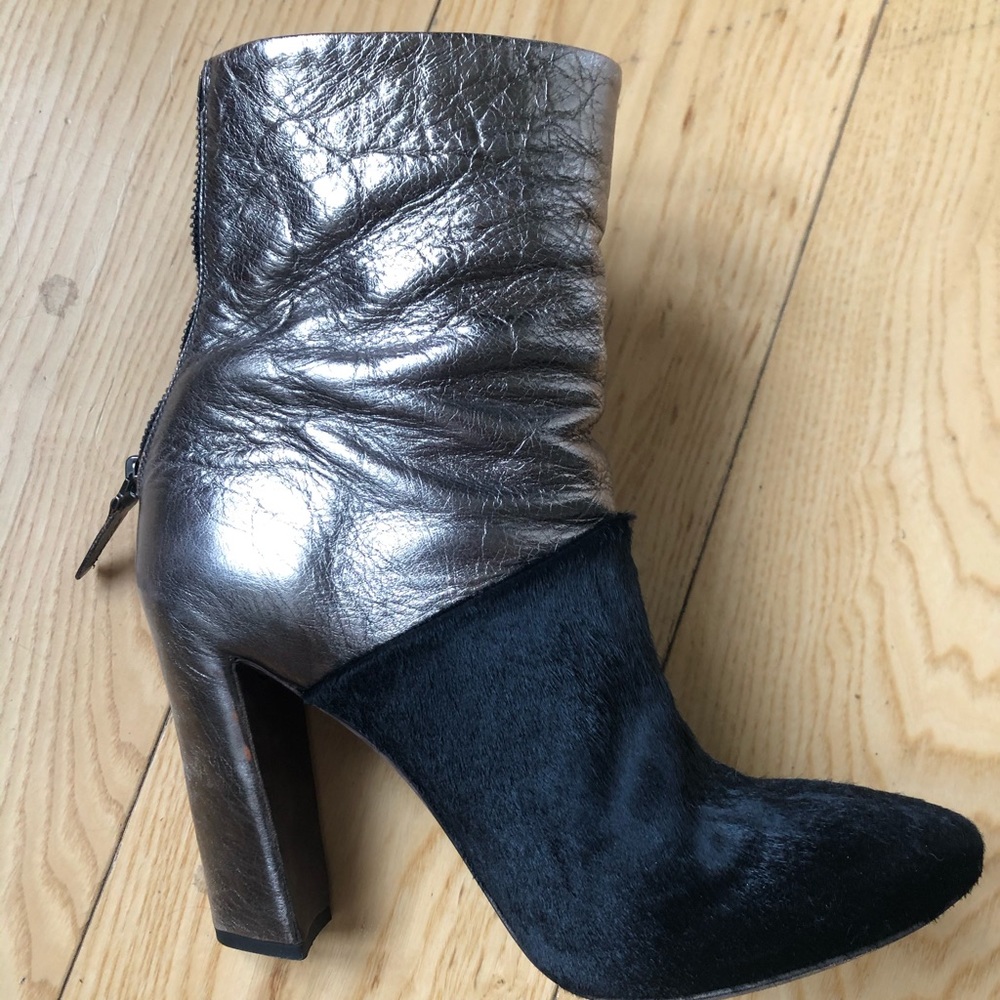 EL booties